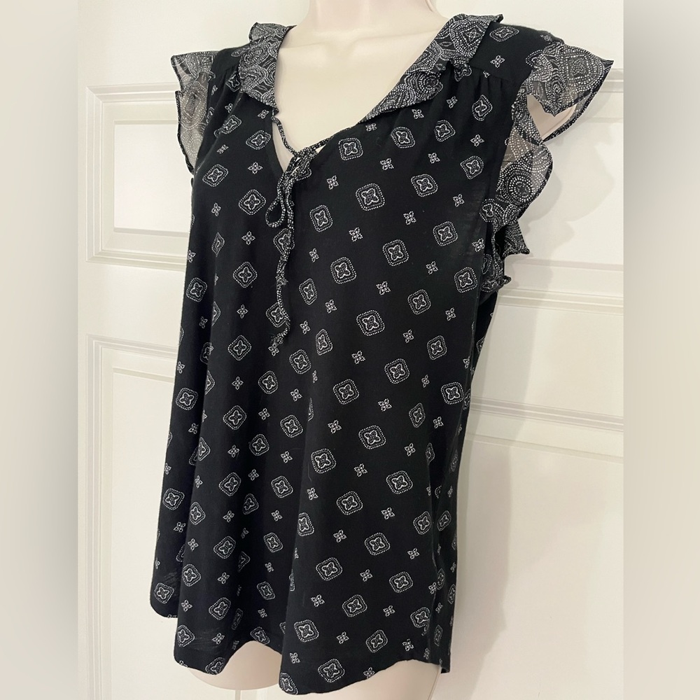 Lucky Brand Mixed Media Black & White Flutter Sleeve Blouse Size Medium - Picture 4 of 15